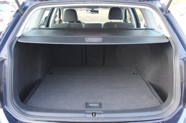 VOLKSWAGEN Golf Variant usata, con Fendinebbia