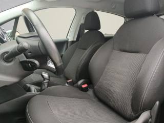 PEUGEOT 208 usata, con Autoradio