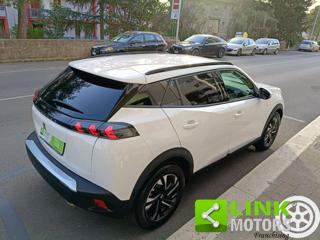 PEUGEOT 2008 usata, con Sensori di parcheggio anteriori