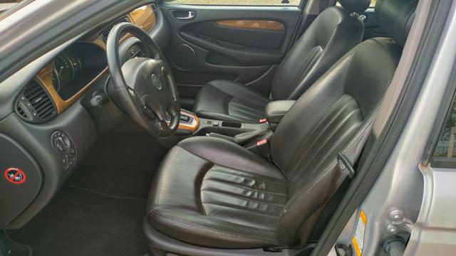 JAGUAR X-Type usata, con Cruise Control