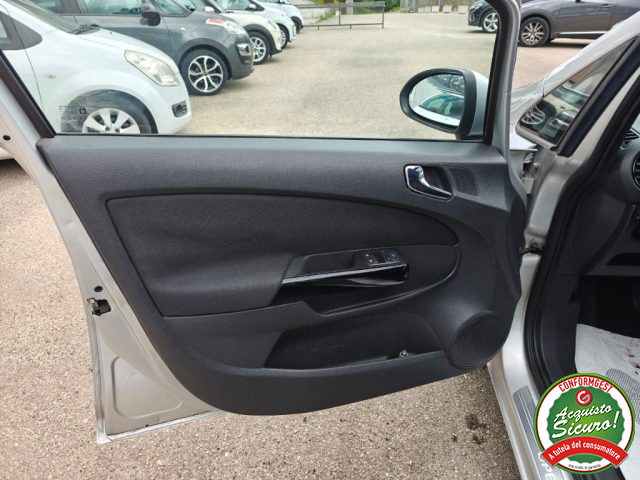 OPEL Corsa usata, con Boardcomputer