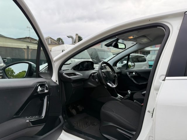 PEUGEOT 208 usata, con Bluetooth