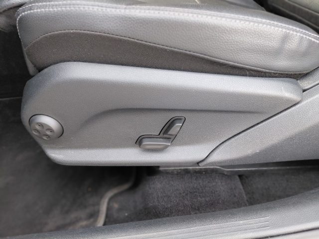 MERCEDES-BENZ GLC 220 usata, con USB