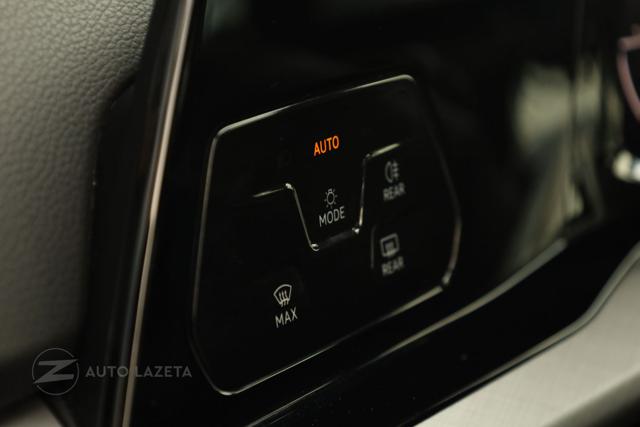 VOLKSWAGEN Golf usata, con Airbag testa