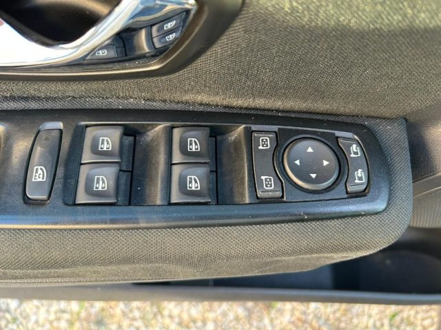 RENAULT Megane usata, con Controllo automatico clima