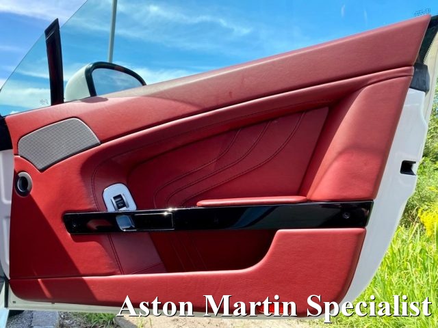 ASTON MARTIN Vantage usata 29