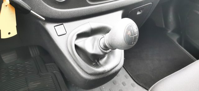 NISSAN NV300 usata, con Cruise Control