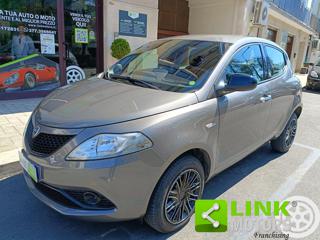 LANCIA Ypsilon usata, con Autoradio digitale