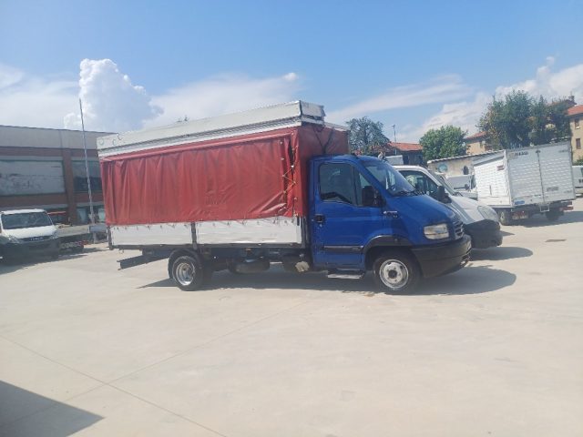 RENAULT usata 1