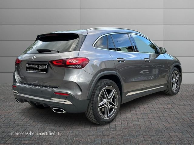 MERCEDES-BENZ GLA 200 usata, con Airbag