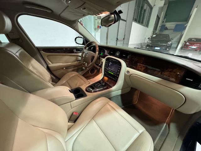 JAGUAR XJ8 usata, con Cerchi in lega