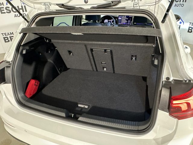VOLKSWAGEN Golf usata, con Sistema di navigazione