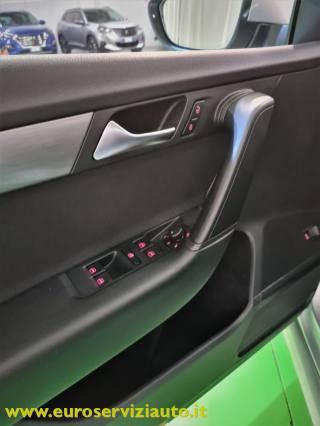 VOLKSWAGEN Passat usata 39