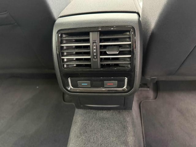 VOLKSWAGEN Passat Variant usata 36