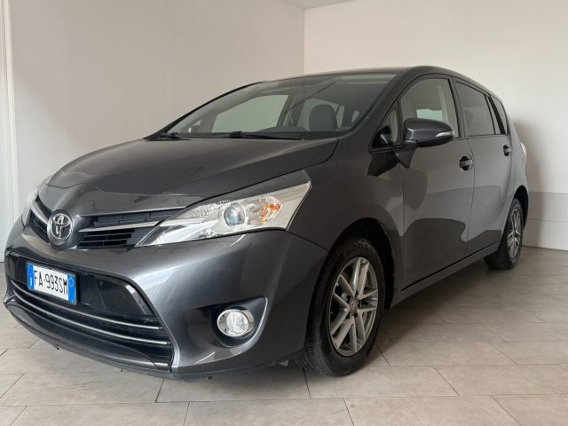 TOYOTA Verso usata 1