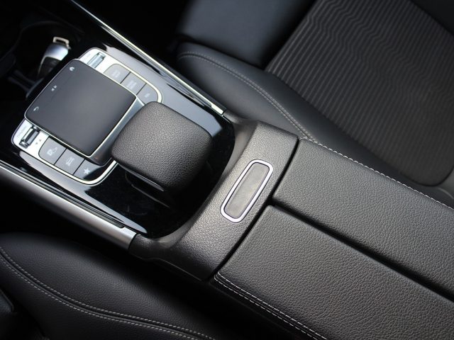 MERCEDES-BENZ B 180 usata, con Sensore di luce