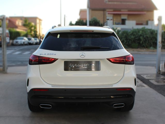 MERCEDES-BENZ GLA 200 usata, con Autoradio