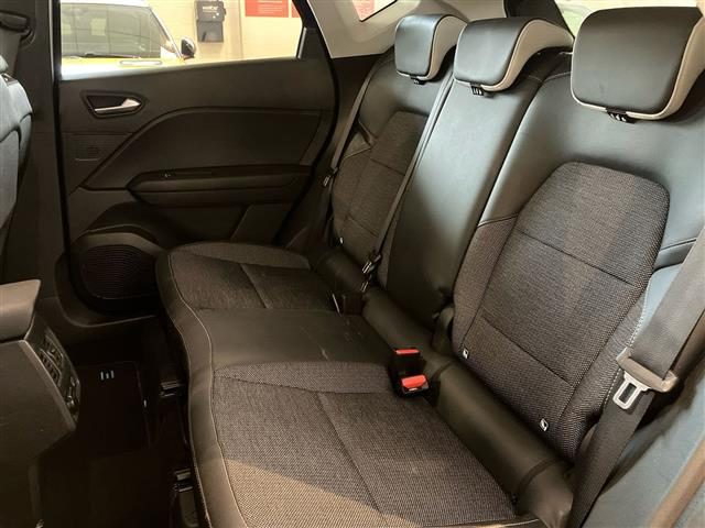 RENAULT Captur usata, con Volante in pelle