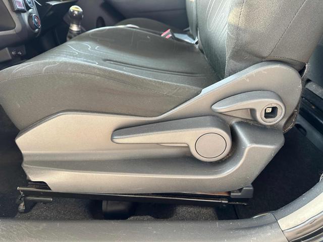 TOYOTA Yaris usata 35