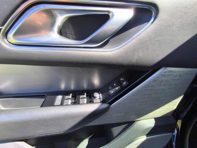 LAND ROVER Range Rover Velar usata, con Sistema di navigazione