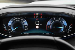 PEUGEOT 3008 usata, con Park Distance Control