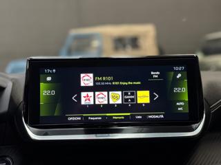 PEUGEOT 2008 usata, con Sistema di navigazione