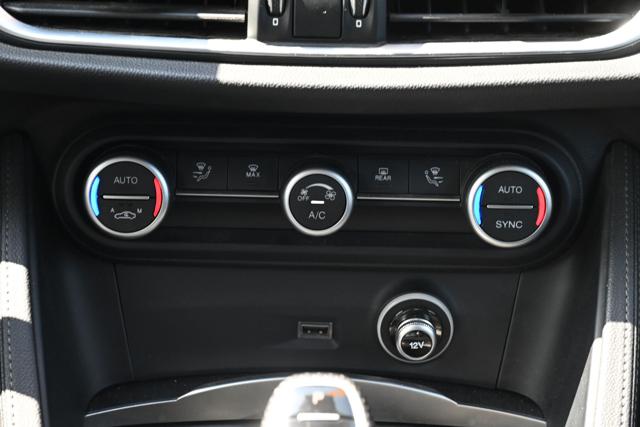 ALFA ROMEO Stelvio usata, con Sistema di navigazione