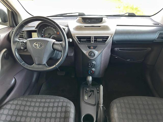 TOYOTA iQ usata, con Controllo trazione