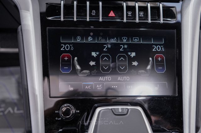 LAMBORGHINI Urus usata, con Bluetooth