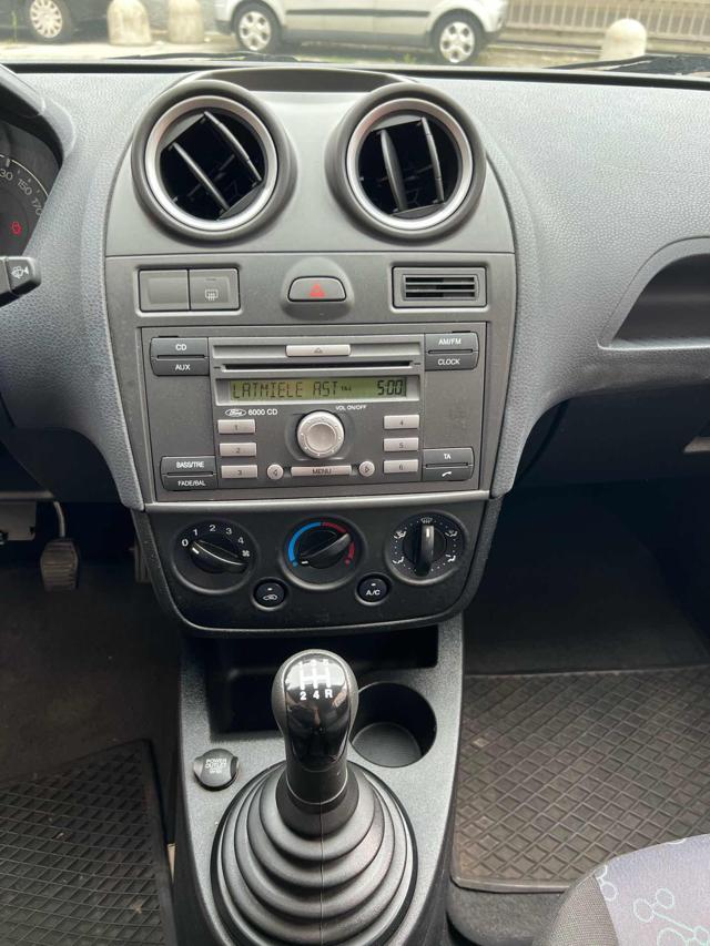 FORD Fiesta usata, con Servosterzo