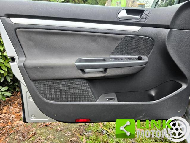 VOLKSWAGEN Golf usata, con MP3