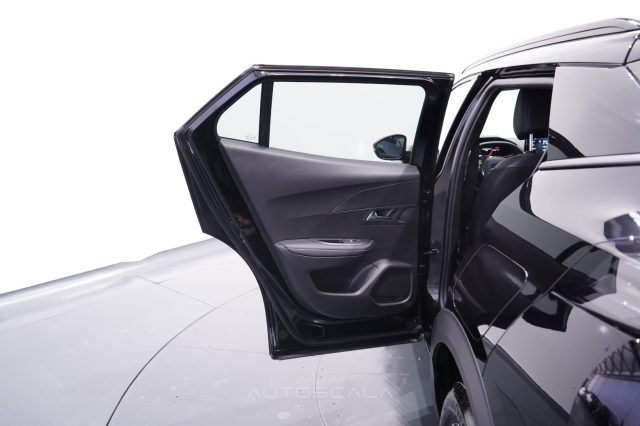 PEUGEOT 2008 usata, con Volante multifunzione