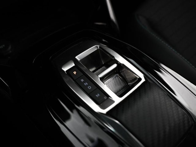 PEUGEOT 3008 usata, con Fari LED