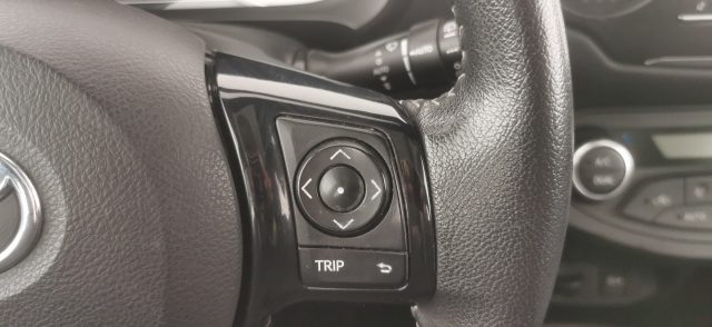 TOYOTA Yaris usata 38