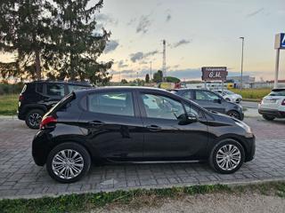 PEUGEOT 208 usata, con Autoradio