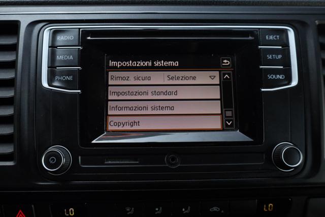 VOLKSWAGEN Caravelle usata, con Bluetooth