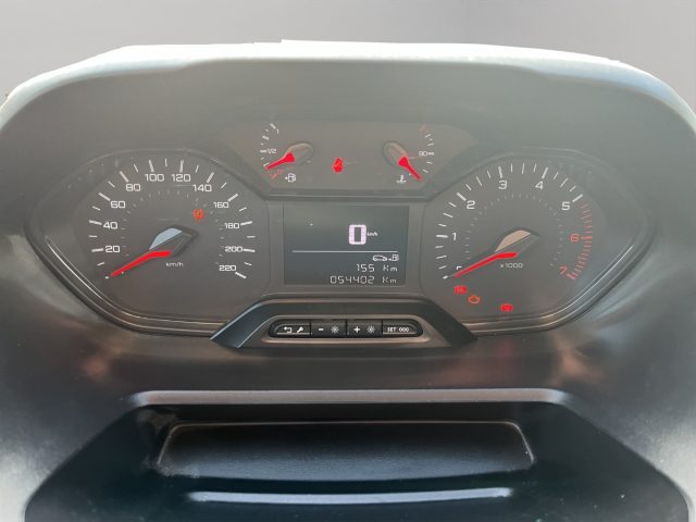 PEUGEOT Partner usata, con Autoradio digitale