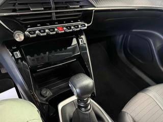 PEUGEOT 2008 usata, con Sensori di parcheggio posteriori