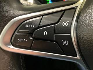 RENAULT Clio usata, con Sensori di parcheggio posteriori