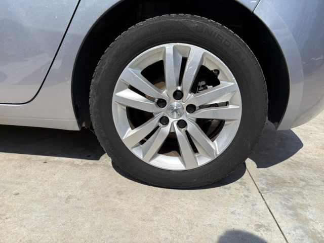PEUGEOT 308 usata, con Lettore CD