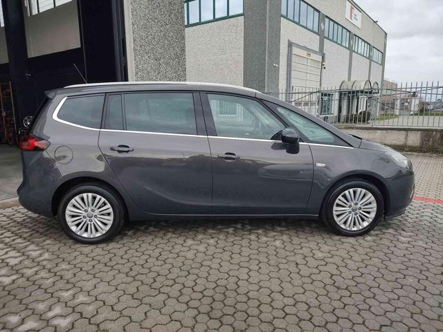 OPEL Zafira Tourer usata, con Boardcomputer