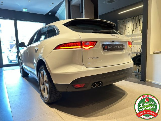 JAGUAR F-Pace usata, con Boardcomputer