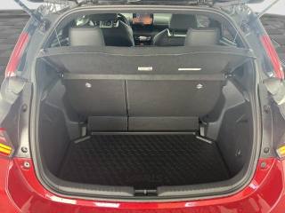 TOYOTA Yaris usata 12