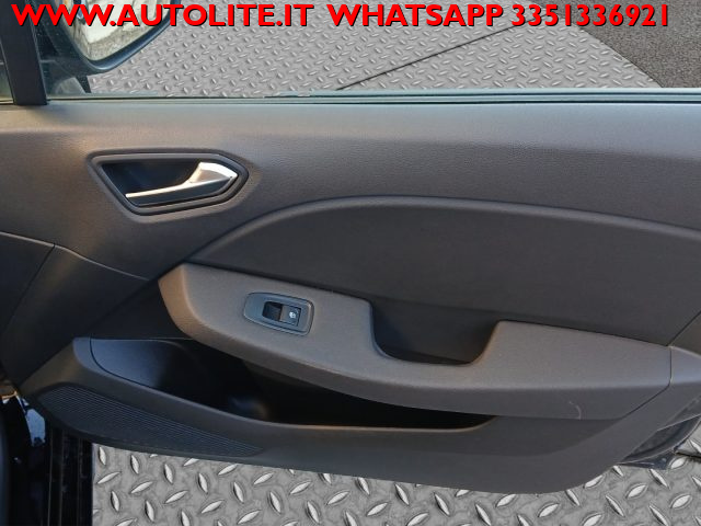 RENAULT Clio usata, con Fari LED