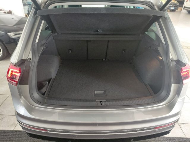 VOLKSWAGEN Tiguan usata, con Sedile posteriore sdoppiato