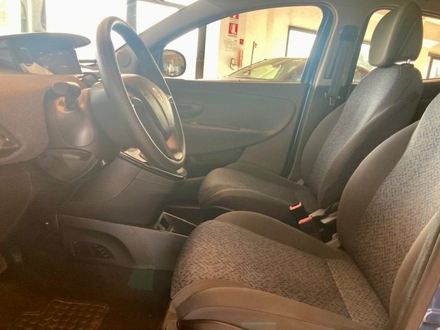 LANCIA Ypsilon usata, con ESP