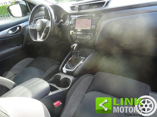 NISSAN Qashqai usata, con Fari LED