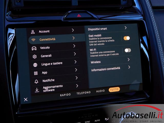 JAGUAR E-Pace usata, con Streaming musicale integrato
