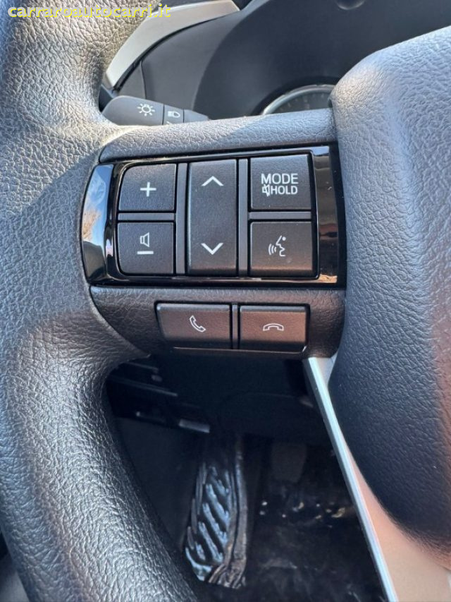 TOYOTA Hilux usata, con Luci diurne LED