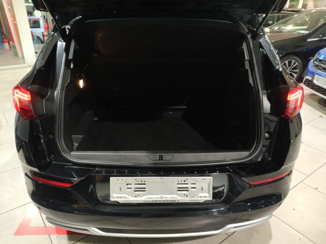 OPEL Grandland usata, con Volante in pelle